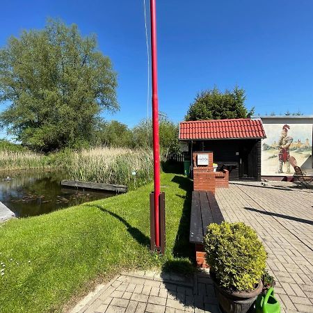 Schoener Ferienbungalow Umgeben Von Natur Und Nicht Weit Zur Ostsee Neubukow Екстериор снимка