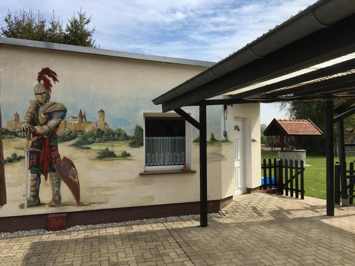 Schoener Ferienbungalow Umgeben Von Natur Und Nicht Weit Zur Ostsee Neubukow Екстериор снимка